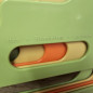 Preview: 5er-Set Schönbuch Kleiderbügel „Quadro“, 1970er – Kunststoff, Grün/Orange/Creme, mit Gürtel- & Krawatten-Slots