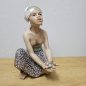 Preview: Dahl Jensen / DJ Copenhagen Porzellanfigur – Obstverkäuferin aus Bali – Form 1238 – 1. Wahl – makellos