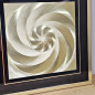 Preview: Vintage Metallfolienbild „Goldene Spirale“ (45×45 cm) | Space Age · Op Art · Hollywood Regency