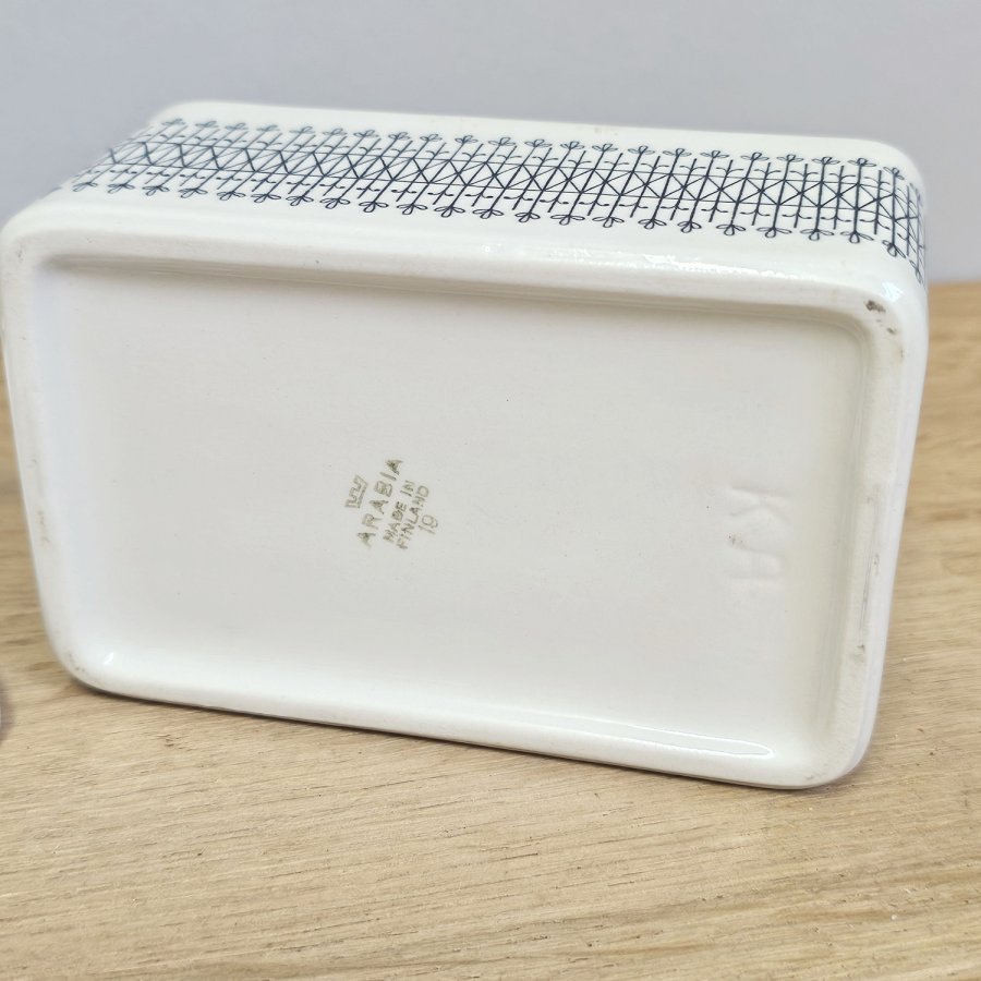 Seltene Arabia Finland Butterdose mit Deckel, Serie Emilia, Design Raija Uosikkinen, 1950er