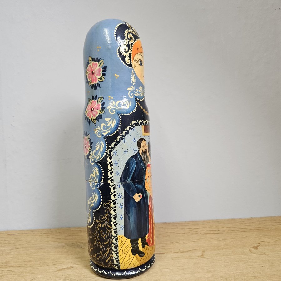 Russian hand-painted bottle matryoshka / bottle holder – 32 cm – folkloric everyday scene – signed