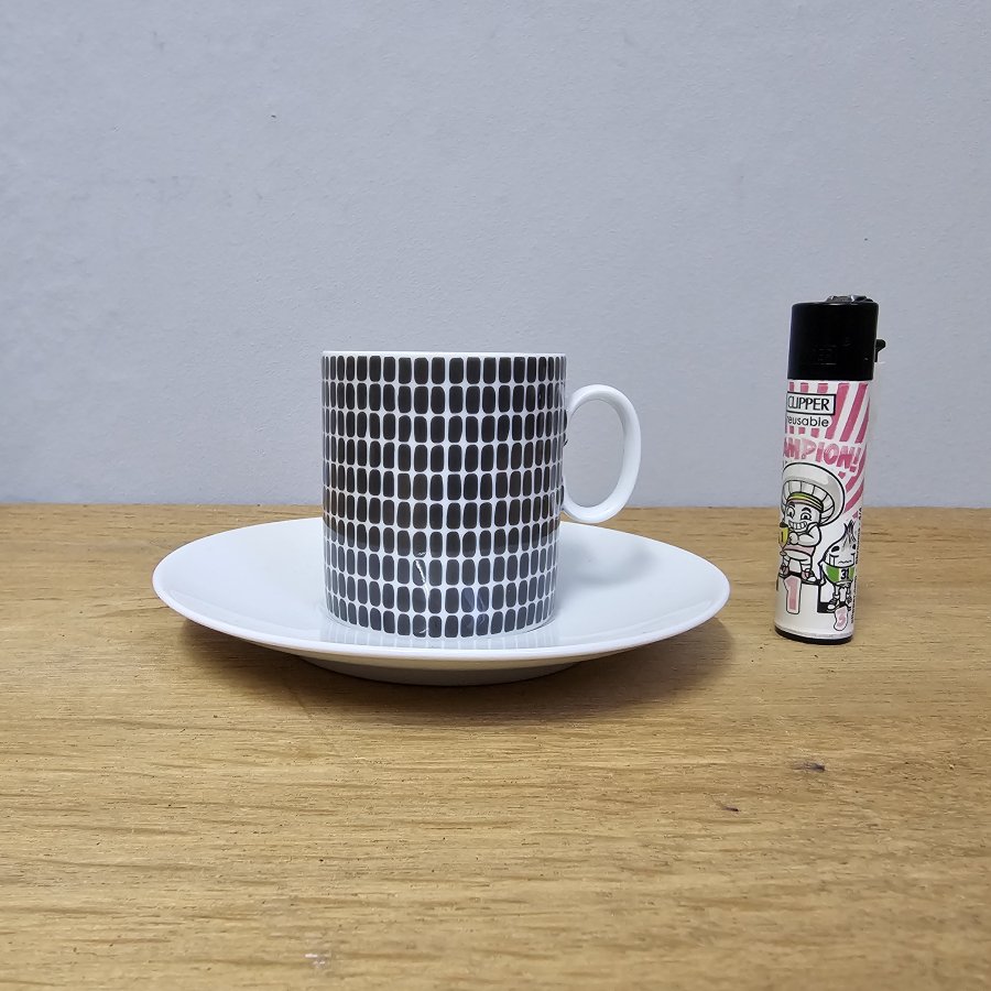 Thomas Medaillon Onyx Espresso Cup and Saucer – Hans Theo Baumann