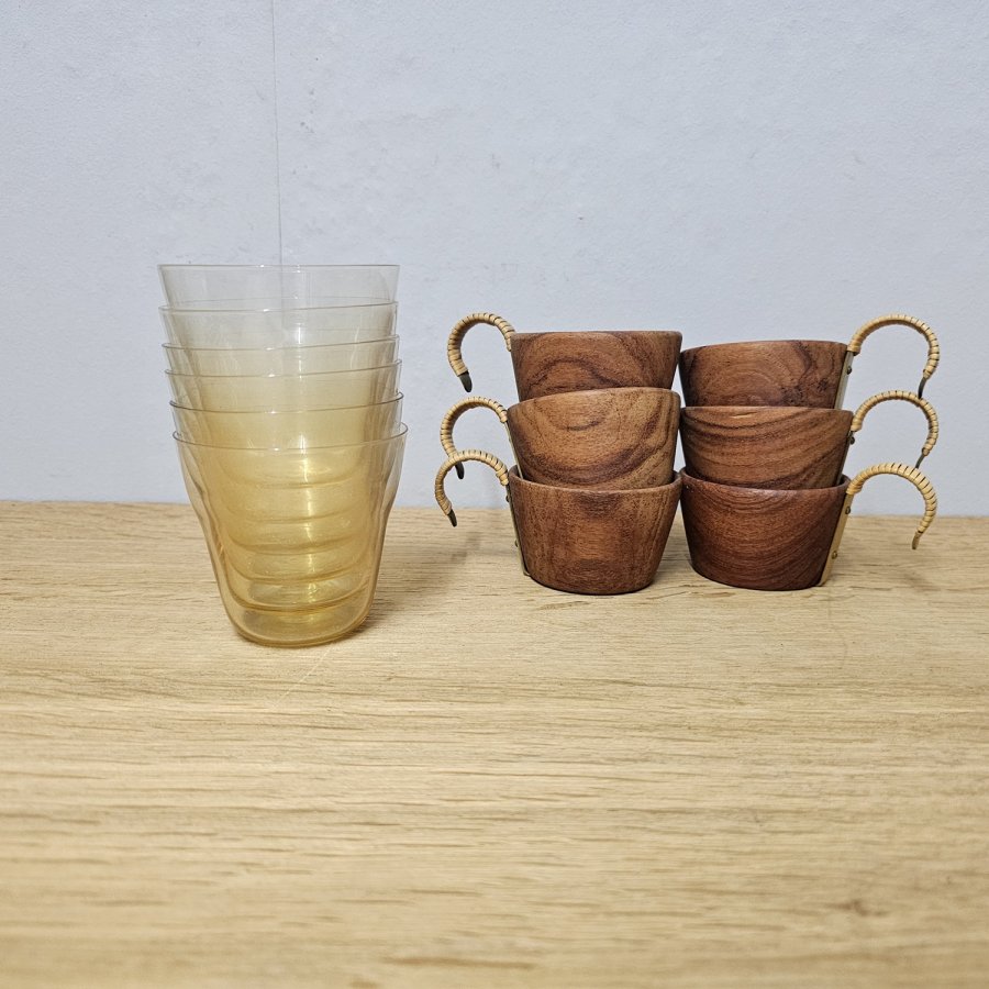 6 Midcentury Teetassen 50er Jahre Teak & bernsteinfarbenes Glas Auböck Stil