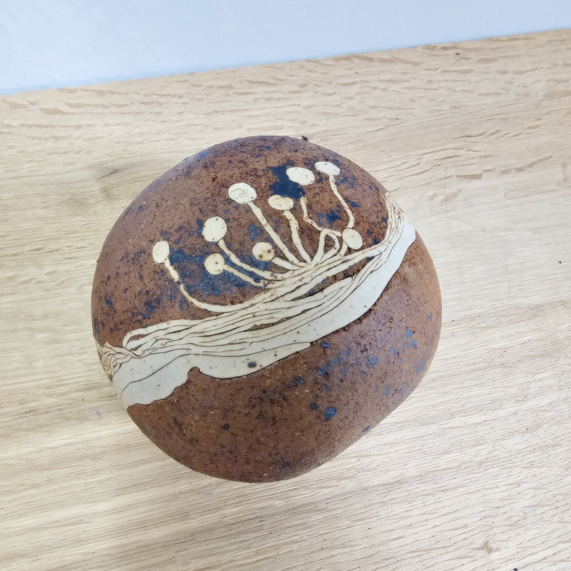 Studio-Keramik Kugelvase von Tove/Jørgen Hørberg, Bornholm, ca. 13 cm. Handgefertigt, 1960er/70er