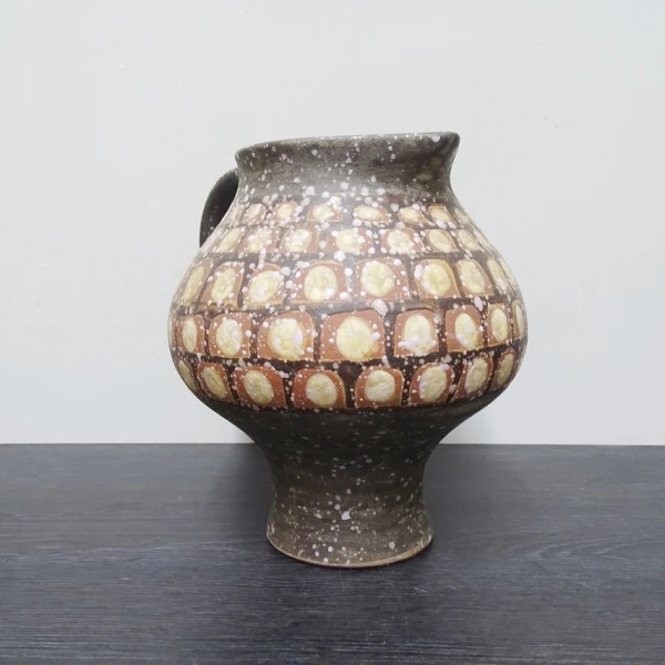 EFL  Vase