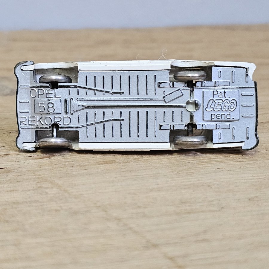 LEGO H0 Opel Rekord 1958 white – vintage 1960s model car