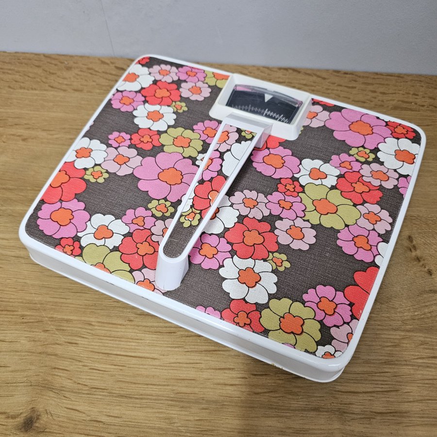 Vintage 1970s Bathroom Scale – Flower Power Floral Design with Carrying Handle