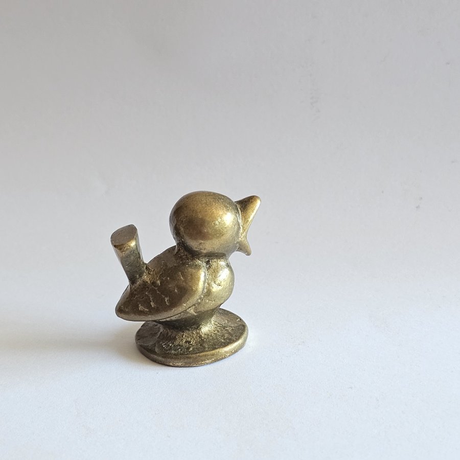 Spatz aus Messing – Figur / Gluttöter, Walter Bosse zugeschrieben