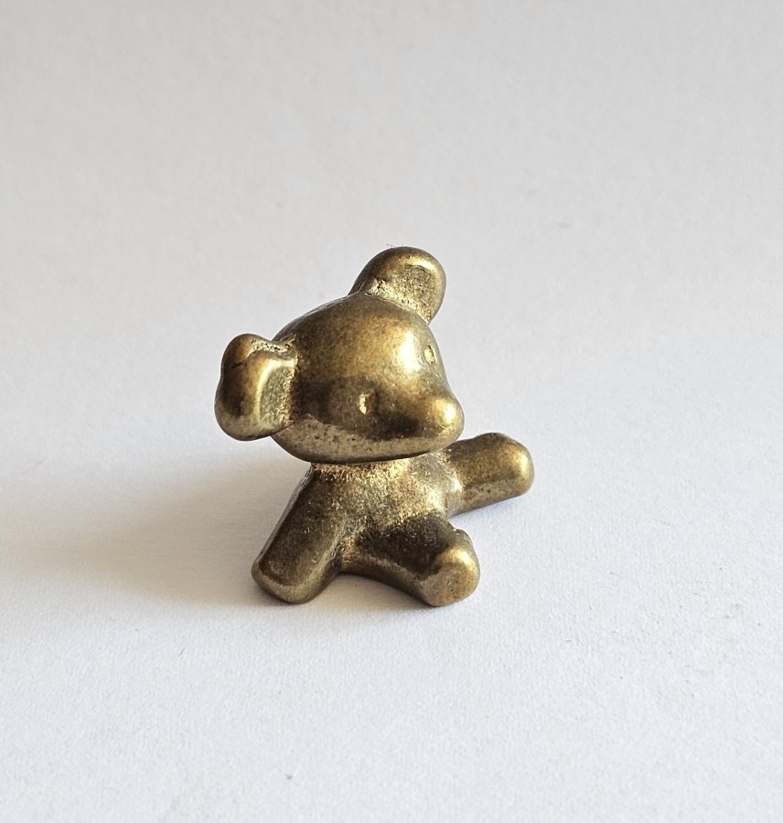Walter Bosse Bär / Teddy – Messingminiatur, 1,6 cm