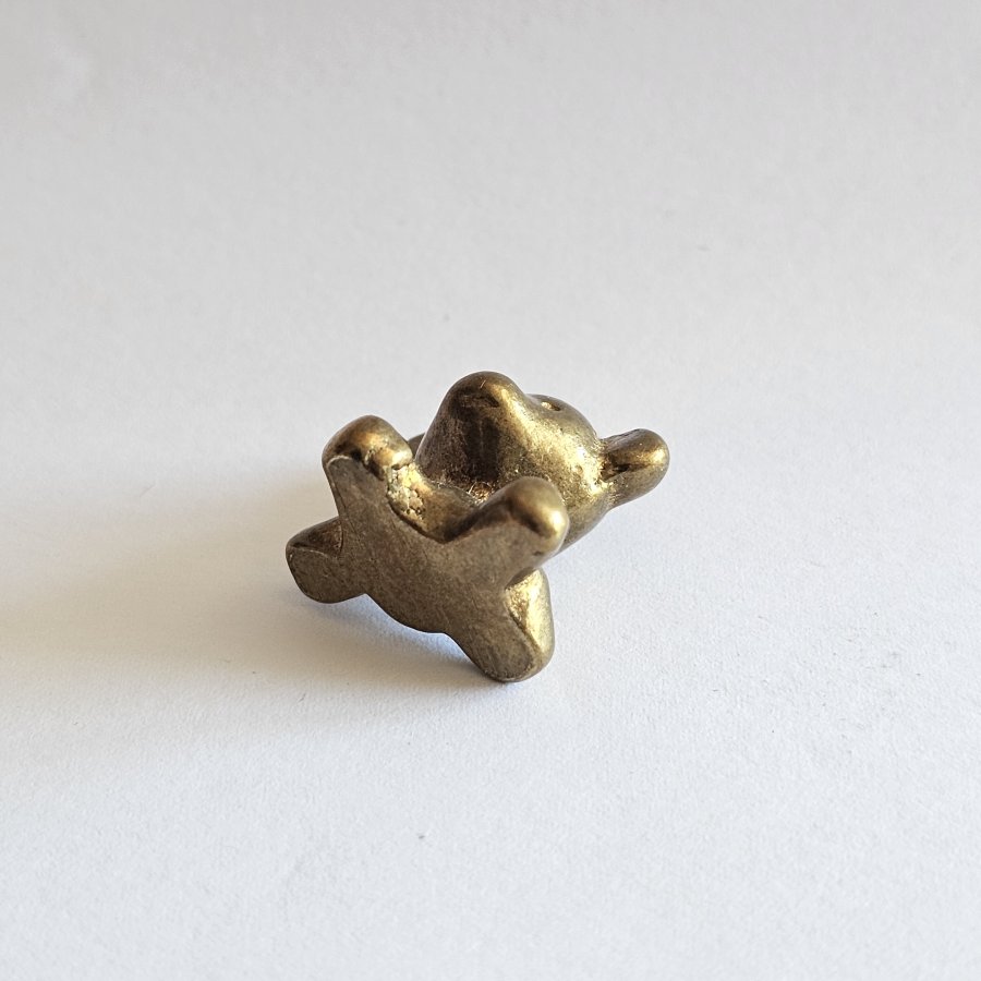 Walter Bosse Bär / Teddy – Messingminiatur, 1,6 cm