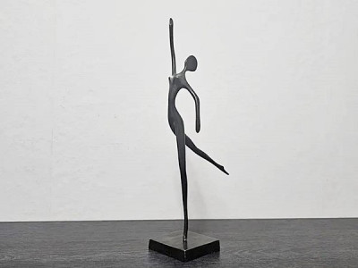Bodrul Khalique Ballerina