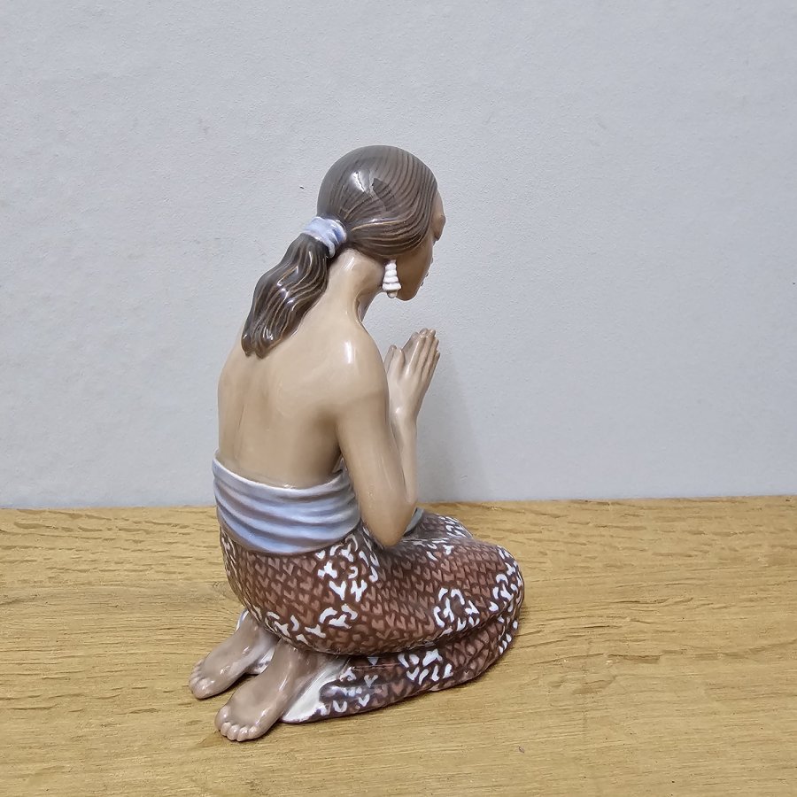 Dahl Jensen / DJ Copenhagen Porzellanfigur – Betende Figur –Evening Prayer - Form 1253 – 1. Wahl