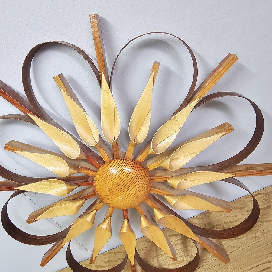 Große DDR Spanblume / Spanstern • Erzgebirge Spanschmuck • Wanddeko aus Holzspan (1960er)