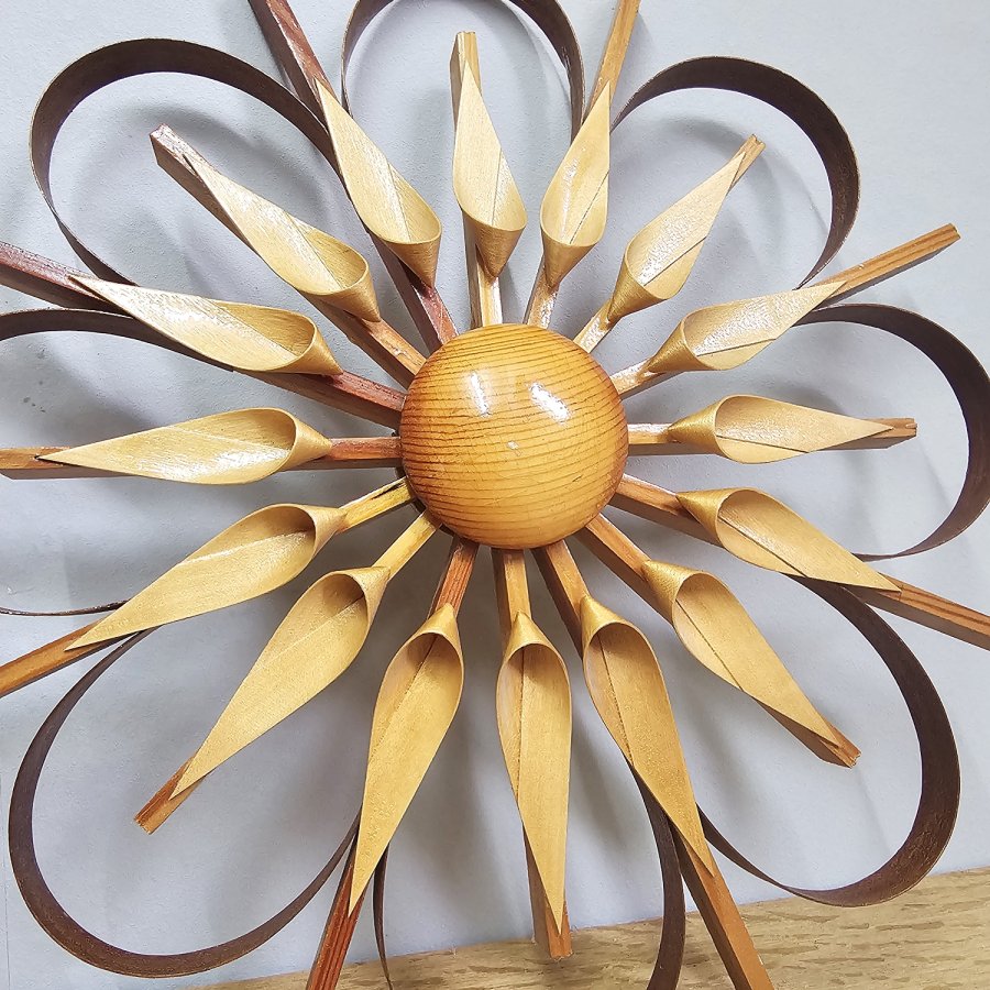 Große DDR Spanblume / Spanstern • Erzgebirge Spanschmuck • Wanddeko aus Holzspan (1960er)