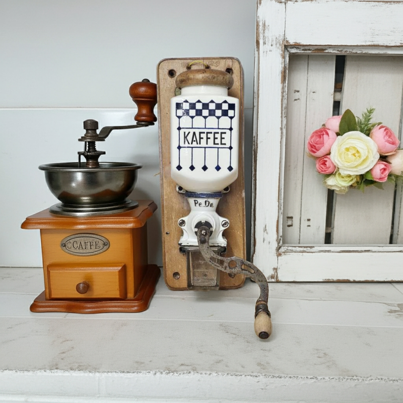 Jugendstil/Art Deco  Wandkaffeemühle von PeDe um1920