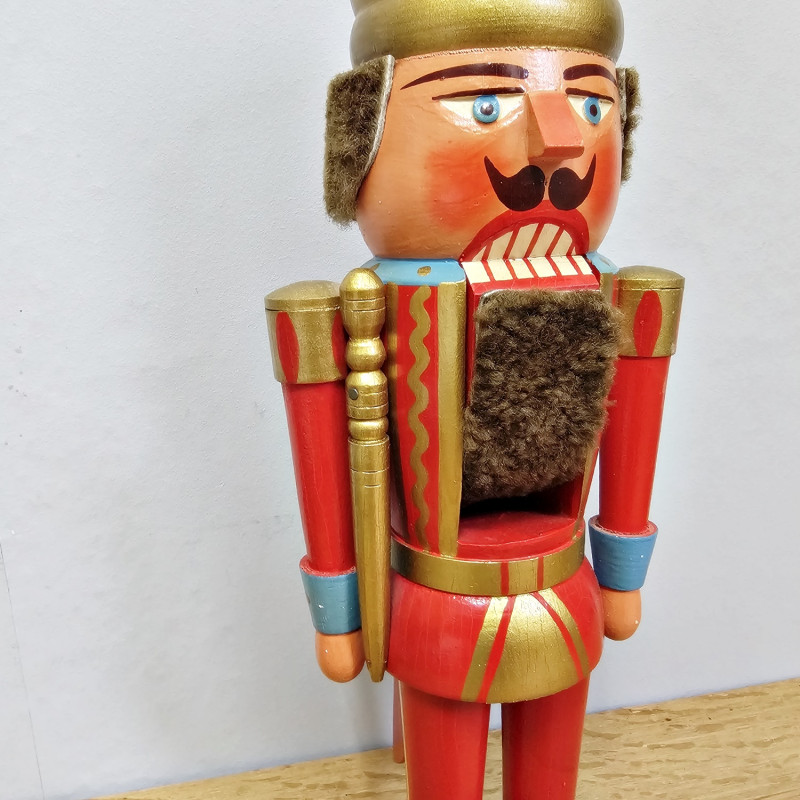 Vintage Erzgebirge Nutcracker King – 1970s turned wood art, 36.5 cm