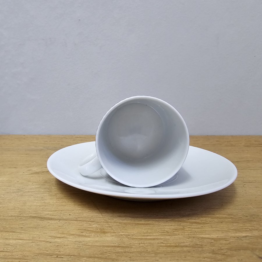Thomas Medaillon Onyx Espresso Cup and Saucer – Hans Theo Baumann
