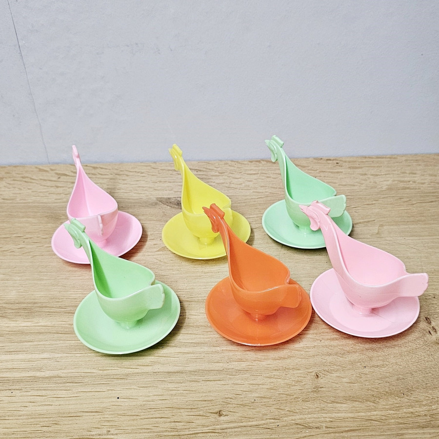6er-Set Sonja Plastik Eierbecher Huhn · Original DDR · 70er · Pastell