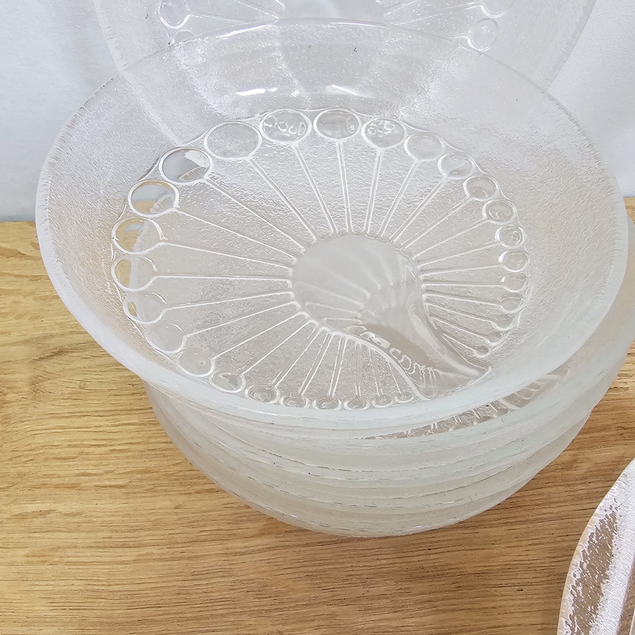 Pressglas-Set 70er | Pfau-Dekor | Butterdose, Servierplatte & 6 Schälchen | Süßmuth zugeschrieben