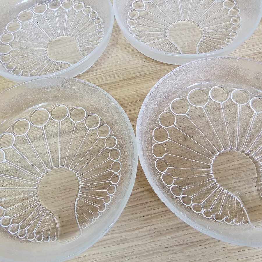 Pressglas-Set 70er | Pfau-Dekor | Butterdose, Servierplatte & 6 Schälchen | Süßmuth zugeschrieben