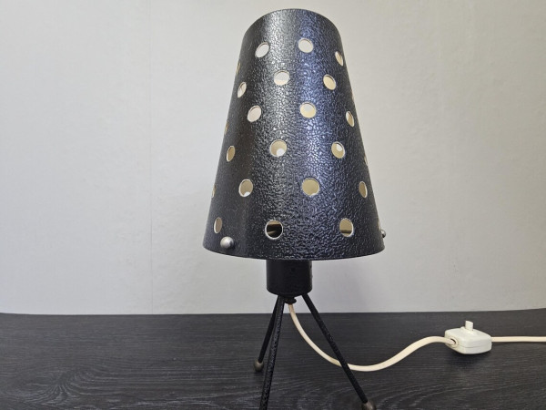 Midcentury Tripot Tischleuchte aus den 50er-60er Jahren mit Metallschirm