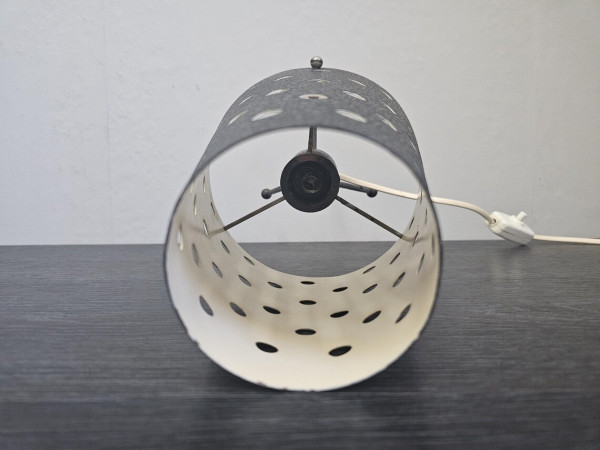 Midcentury Tripot Tischleuchte aus den 50er-60er Jahren mit Metallschirm