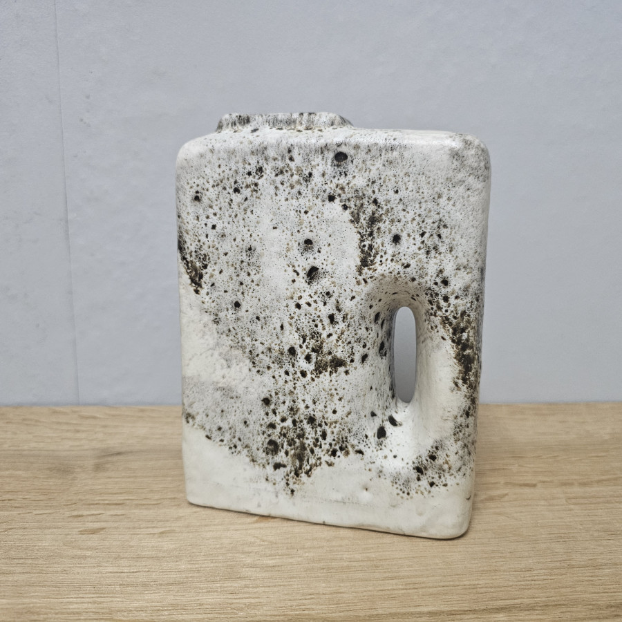 Ü-Keramik Chimney Vase