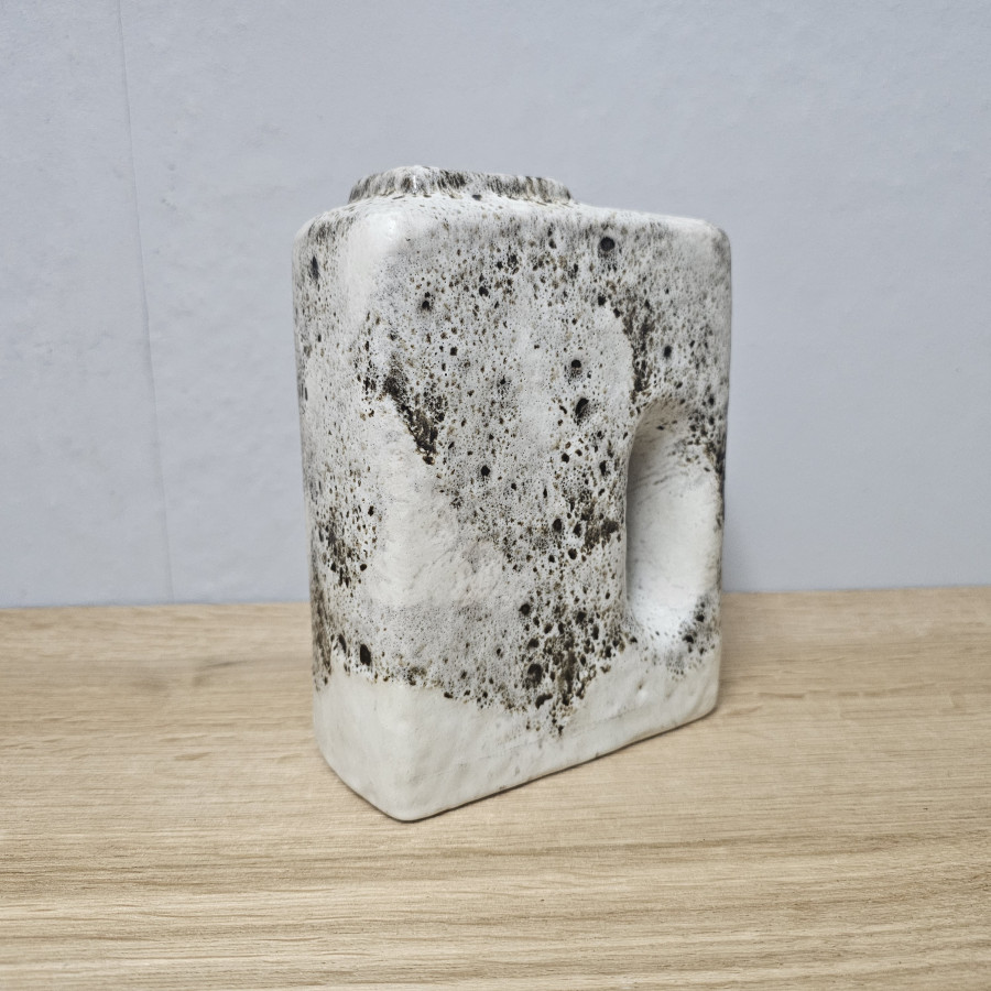 Ü-Keramik Chimney Vase