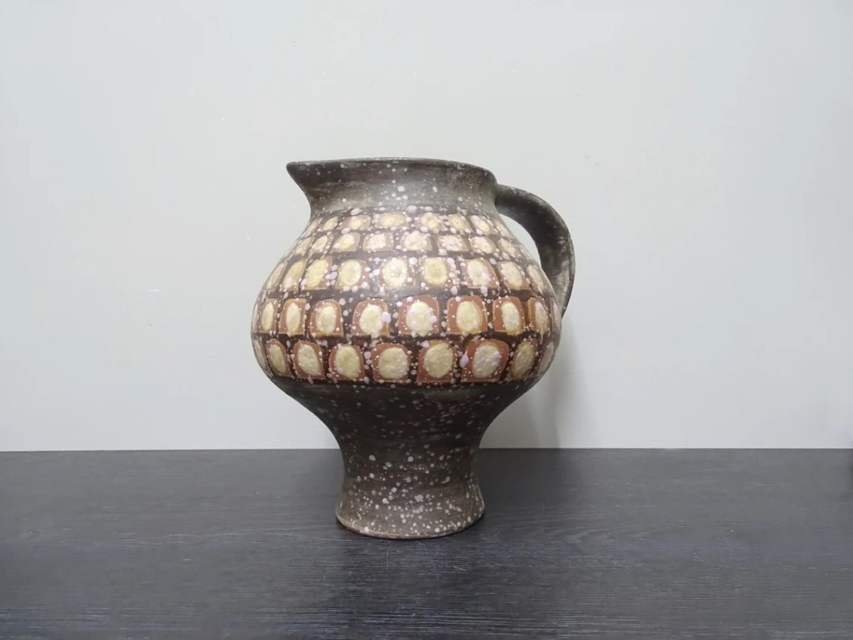 EFL  Vase
