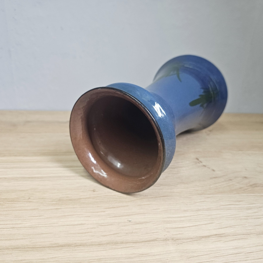 Englische Jugendstil-Vase mit Eisvogelmotiv