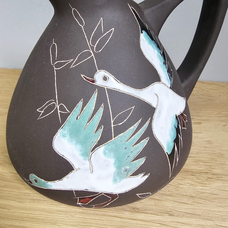 Marei vase 48-19, 1950s, pitcher shape, sgraffito ,flying ducks