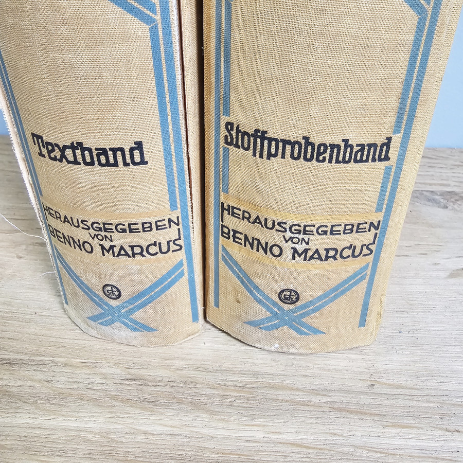 Großes Textil-Handbuch, Benno Marcus, 2 Bände mit Stoffproben, 2. Auflage um 1928