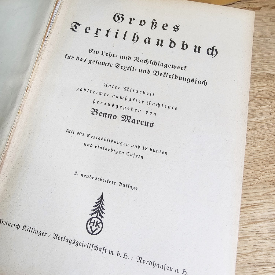Großes Textil-Handbuch, Benno Marcus, 2 Bände mit Stoffproben, 2. Auflage um 1928