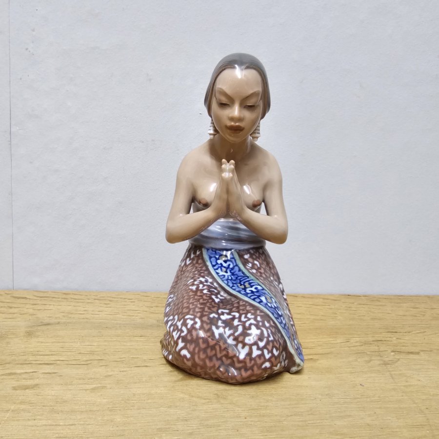 Dahl Jensen / DJ Copenhagen Porzellanfigur – Betende Figur –Evening Prayer - Form 1253 – 1. Wahl