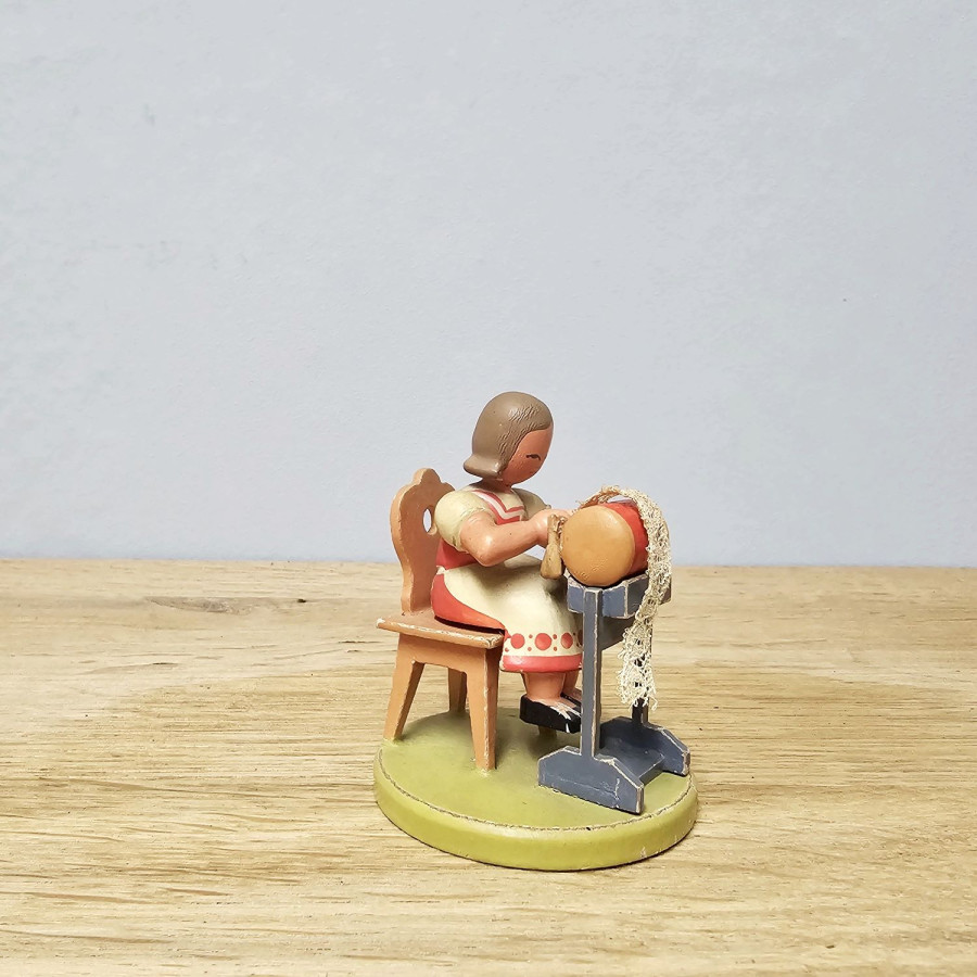 Erzgebirge Klöppelfrau · Leichsenring · Handarbeit · Holzfigur · 1940er–50er