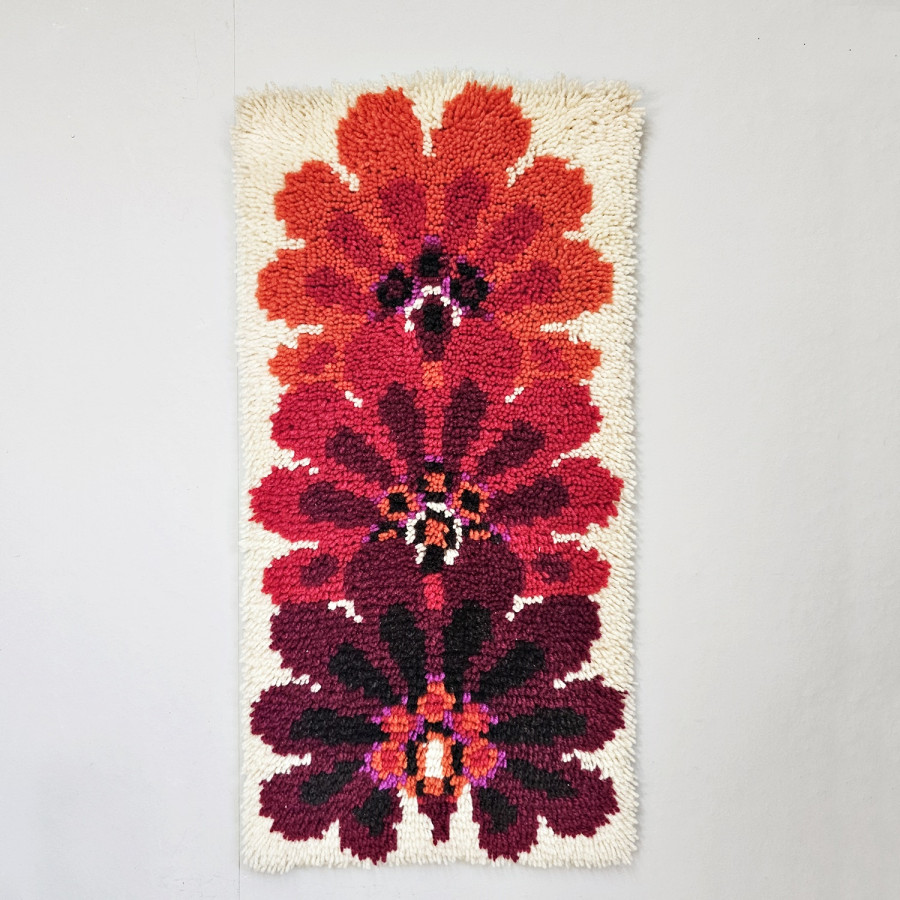 70er Jahre Wandteppich Handgeknüpft – Orange, Rot & Creme