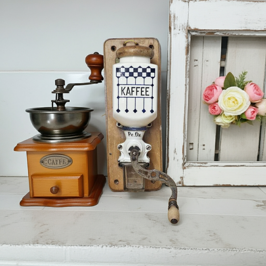 Jugendstil/Art Deco  Wandkaffeemühle von PeDe um1920