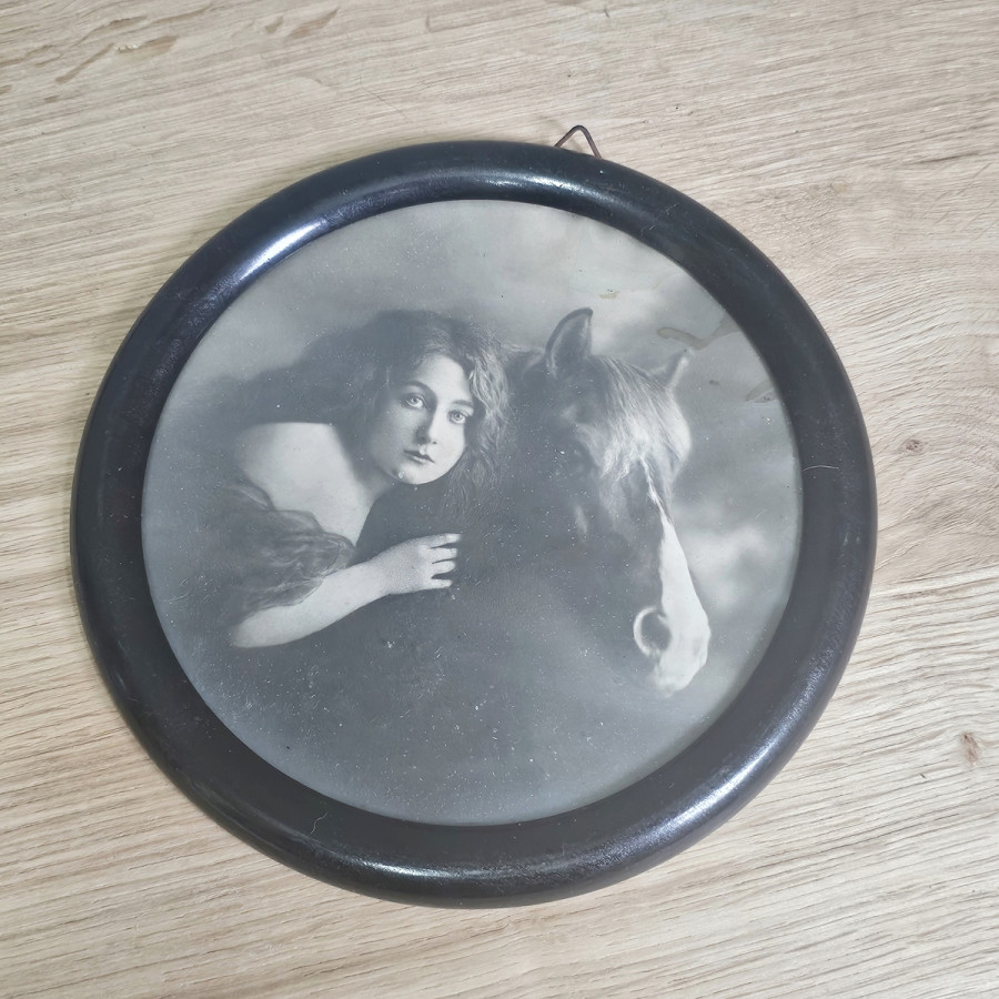 Antike Wandbilder – Pferd & Dame (1920er, 2 Stück)