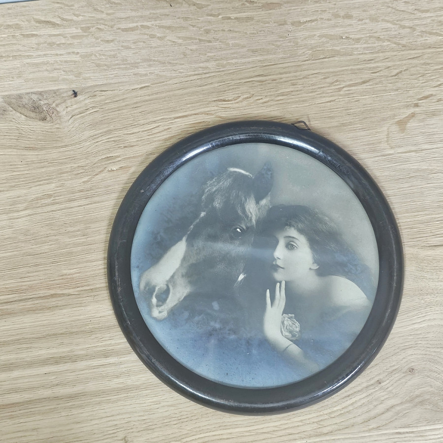 Antike Wandbilder – Pferd & Dame (1920er, 2 Stück)