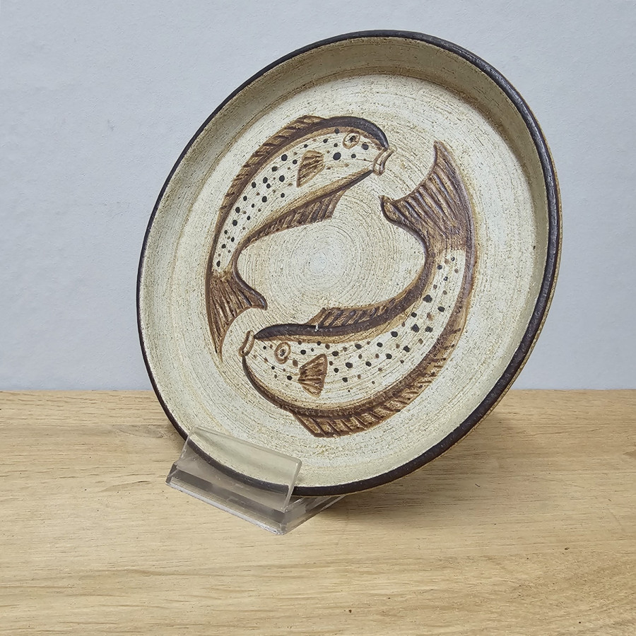 Sgrafo Wandteller „Fische“ · Ø 21 cm · Form 735 · 1970er Jahre