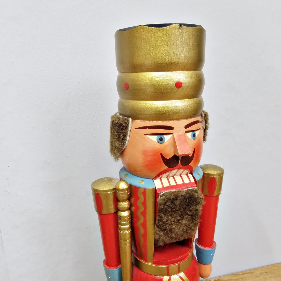Vintage Erzgebirge Nutcracker King – 1970s turned wood art, 36.5 cm