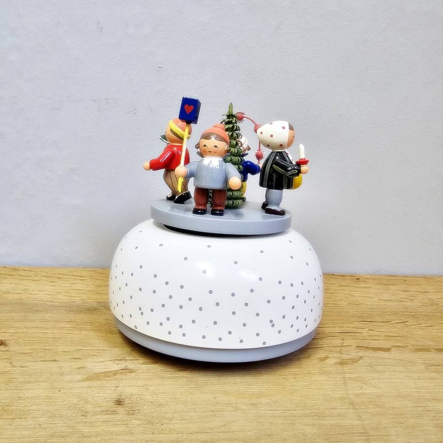 Erzgebirge Spieldose KWO – Winterkinder, „Oh Tannenbaum“,  12 cm