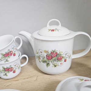 Graf von Henneberg Kaffeeservice „Erdbeere“,