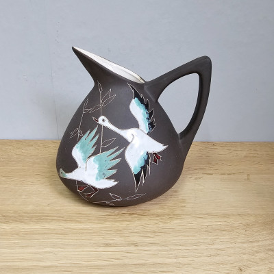 Marei Krugvase 48-19-1950er ,Flugenten Motiv in Sgraffito Technik , Krugform, 19 cm