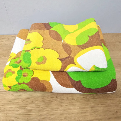 Flower-Power Bettwäsche aus Frottee – Original 70er, große bunte Blumen, Hippie Space Age