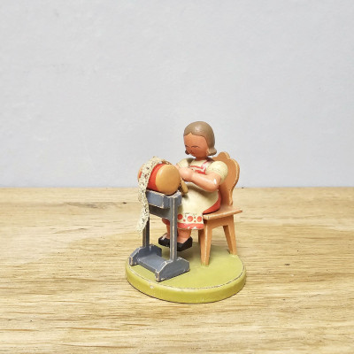 Erzgebirge Klöppelfrau · Leichsenring · Handarbeit · Holzfigur · 1940er–50er